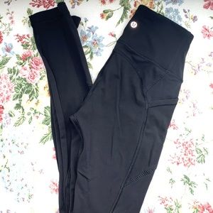 LULULEMON black leggings, side pockets